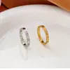 Anillo de Acero de Titanio Dorado con Diamantes de Panal en Forma de Diamante, Anillo para Mujer, Nicho, No se Desvanece, Lujo Accesible, Anillo de Pareja, Anillo para el Dedo Índice, Nuevo Estilo