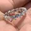 Anillo de Cobre con Forma de Corazón y Diamante de Venta Caliente Transfronterizo Anillo de Moda Plateado con Diamante Lujo Ligero Versátil para Viajes Anillo Geométrico Exquisito