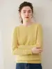 Suéter de cashmere elegante e estiloso com gola redonda para mulheres, apresentando um design de tricô torcido, tecido espessado e um caimento que afina a silhueta, macio e confortável, perfeito como peça de base.