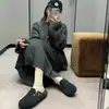 Sapatos Peludos Retro Fechados Slip-On para Mulheres, Adequados para Uso Externo, Novo Estilo Outono e Inverno 2025, Sapatos Preguiçosos de Lã de Cordeiro com Lã Adicional, Sapatos de Algodão Birkenstock