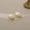 Brinco Stud Oval de Pérola Elegante Simples Versátil Estilo Palaciano Elegante de Alta Qualidade Clipe de Orelha Placa de Incenso Repelente de Mosquitos Feminino