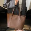 Bolsa Feminina Nova Primavera 2025 High-End Ombro Único Grande Capacidade Casual Versátil Design Nicho Bolsa Tote