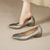 Zapatos de tacón bajo súper suaves, zapatos de cuero suave de tacón medio sin cordones para mujer, nuevo estilo 2026, cómodos, suela suave, punta cuadrada, corte bajo, zapatos de abuela