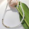 Colar de Pérolas com Design de Nicho da Moda com Pequenos Fragmentos Dourados, Estilo Ins Doce Cool Leve Luxo Colar de Pérolas
