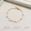 2026 Nuevo Pulsera de Perlas Más Vendida No se Desvanece Pulsera de Gipsófila Ultra Fina para Mujer Lujo Ligero Sensación de Alta Gama Apilable Versátil