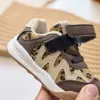 Nuevos Zapatos Deportivos de Otoño 2026 para Bebés Niños y Niñas, Zapatos de Senderismo Ligeros y Modernos, Zapatos Antideslizantes para Caminar para Niños Pequeños