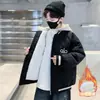 Roupas Infantis Meninos Parka com Capuz Espessa Forrada de Lã Outono e Inverno Jaqueta de Algodão Novo Estilo 2025 Crianças Maiores Casual Bordado Casaco de Algodão