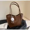 Bolso Retro de Alta Gama para Mujer 2026 Nuevo Bolso de Hombro de Moda Transfronterizo Gran Capacidad Bolso para el Trabajo Bolso Tote Versátil