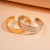 Pulseiras Metálicas Brilhantes Transfronteiriças Europeias e Americanas, Pulseiras Geométricas Minimalistas, Luxo Leve, Moda de Alto Padrão, Acessórios de Mão Versáteis Atacado