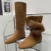 Primavera e Outono Novas Botas Baixas Botas Longas Femininas Vazadas Respiráveis Botas Altas de Couro Nobuck Botas de Couro Macio Retrô Perfuradas de Cavaleiro