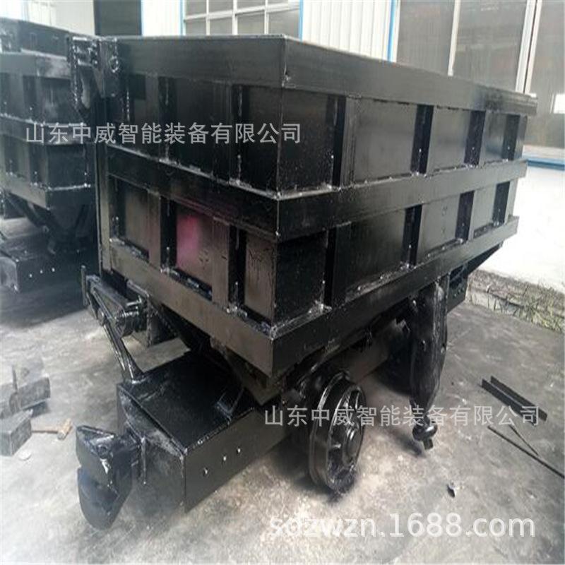 4立方曲轨侧卸式矿车1.jpg