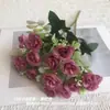 Comercio Exterior al por Mayor Ramo Pequeño de Rosas Artificiales de 15 Cabezas para Decoración Transfronteriza de Hogares, Hoteles, Exteriores, Arreglo Floral Pequeño