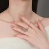 Collar de Princesa Sonriente de Venta Caliente Transfronterizo Plata de Ley S925 Cadena para Clavícula Corona Brillante Estilo de Alta Gama Colgante de Moissanita