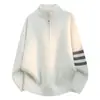 Suéter tejido de punto para hombre con diseño simple y elegante de tres rayas, marca de moda, estilo perezoso, holgado casual, versátil, suéter de medio cierre