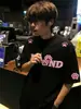 Camiseta de Manga Corta Bordada con Letras de Terciopelo Estilo Retro Americano para Hombre, Nuevo Top de Media Manga Juvenil Verano 2026