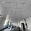 Teto de Gesso Três Provas 600X600 Loja de Fábrica Escritório Escola À Prova de Umidade À Prova d'Água À Prova de Fogo Quilha