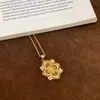 Oro Real 24K Electrochapado Color Fuerte que Conserva el Color Trébol de Cuatro Hojas Italiano Patrón de Láser Francés Collar Cadena de Clavícula de Lujo Ligero Vintage