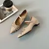 Zapatos Mary Jane para mujer de punta fina estilo francés con aumento interno de altura y detalle de lazo, nuevo estilo elegante vintage de otoño 2026, adecuados para combinar con faldas