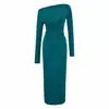Atacado de roupas femininas estilo europeu e americano, estilo puro desejo, vestido bodycon sexy de manga comprida, ombro único, ombro a ombro, justo
