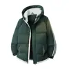 Chaqueta de Algodón con Plumas para Hombre 2026 Invierno Nueva Abrigo de Algodón Marca de Tendencia Corto Cortavientos Cálido Espesado Ropa de Algodón Chaqueta con Capucha