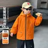 D192 Jaqueta de Inverno com Forro de Lã para Meninos Nova Roupa de Inverno para Bebê Menino Estilo Coreano com Capuz Corta-vento Top Engrossado
