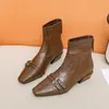 Botines de Tobillo de Hebilla de Cinturón Retro de Gama Alta para Mujer 2026 Otoño/Invierno Nuevos con Punta Cuadrada y Tacón Grueso Estilo Británico para Viajar Botines Chelsea