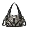 Bolso de motocicleta de piel de serpiente Amazon, bolso de socialité con estampado de leopardo muy femenino, bolso de PU de alta gama para mujer, bolso de mano moderno y versátil
