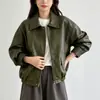 Otoño 2026 Nuevo Estilo Coreano Retro Chaqueta de Cuello Solapa Doble Dobladillo Abullonado Piel Sintética para Mujer, Estilo Corto, Elegante Chaqueta Maillard