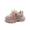 Tênis esportivo infantil, novo modelo de outono, cabedal em couro, sola macia, calçado casual para crianças maiores, tênis leve para meninos estudantes, estilo "dad shoes"