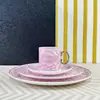Taza de Café para el Té de la Tarde Estilo Europeo Lujo Ligero Medusa Letra Serie de Porcelana de Hueso Pintada en Oro Juego de Café Estilo Británico