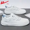 Zapatos Huili para Hombre 2026 Nuevo Otoño Impermeables Tenis Blancos Casuales Zapatos de Tabla de Moda Versátiles Zapatos Deportivos de Cuero para Hombre