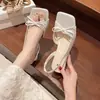 Nuevos Zapatos de Hada Estilo Hada Verano 2026 Tacón Medio Tacón Grueso Punta Abierta Florales Zapatos de Hada Sandalias Francesas con Lazo Punta Cuadrada para Mujer