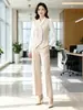 Traje de chaleco beige profesional de doble botonadura para mujer, nuevo modelo de otoño, adecuado para vestíbulos de hoteles, clubes y tiendas 4S, adecuado para ir al trabajo y ropa de oficina.