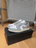 Air Aj1 Jordan 1 Low Gancho Invertido Raio Tênis Esportivos de Basquete de Cano Baixo para Homens e Mulheres com Absorção de Choque, Antiderrapantes e Resistentes ao Desgaste
