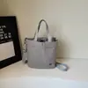 Bolsas Populares de Moda Bolso Tote Mujer Casual Simple Nicho Bolso de Mano Hombro Bandolera Portátil Nicho