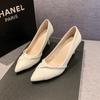 Salto Alto Feminino Bico Fino 6- 8cm Sapatos Femininos 2025 Sapatos Solteiros Salto Stiletto Raso Sapatos de Moda Estilo Trendy