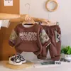 Nova Coleção Primavera e Outono 2026 Roupas Infantis Conjunto de Manga de Urso Bebê Manga Longa Meninos Moletom Cartoon Conjunto de Duas Peças Crianças Atacado