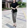 88532 Da Ai Mei Yi Yuan Verano 2026 Nuevo Top Negro de Manga Corta con Cuello Redondo Pantalones Casuales con Estampado de Zebra para Mujer Moderno
