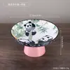 Plato de postre pintado en azul y blanco con pie alto, plato para frutos secos y pasteles de salón de té, plato pequeño de cerámica para frutas para uso doméstico, plato de té y postre para ofrendas budistas