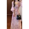 Vestido longo elegante de primavera e outono em estilo francês, cor rosa suave com bolinhas, decote V com laços, acinturado, emagrecedor e doce