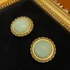 Pendientes Redondos de Bronce Antiguo Occidental Chapado 18 Oro Retro Antiguo Incrustado Diseño de Piedra Natural Verde Simple para el Día