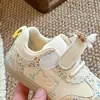 Zapatos Caminar Princesa para Niñas 2026 Primavera y Otoño Nuevos de Malla Floral Suela Suave Zapatos Casuales para Niñas Pequeñas