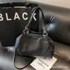 Bolsa de Axila Estilo Hot Girl de Design de Nicho 2025 Nova Bolsa Tote Retrô Fashion Versátil Estilo Coreano Bolsa de Mão Bolsa de Ombro para Mulheres
