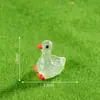 Dibujo animado en miniatura fino flash pequeño lujo pato micro visualización musgo paisajismo bricolaje resina accesorios artesanales adornos para coche