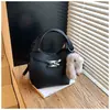 Bolsas de Mano Simples y Versátiles de Otoño e Invierno Nuevas Transfronterizas Bolso Tote Pequeño Nuevo 2025 Bolso Cubo de Gran Capacidad Bolso de Viaje