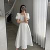 Vestido Preto Forrado Estilo Estrangeiro Manga Bufante Nova Francesa Saia Evasê Emagrecedora Cintura Verão Elegante Saia de Grande Balanço para Mulheres