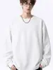 Camiseta de manga larga otoñal, retro y sofisticada para hombre, con hombreras acolchadas, corte holgado estilo coreano, color liso y un look moderno y cool, perfecta como capa base.