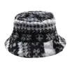 Novo Chapéu de Inverno Outono/Inverno 2026 para Mulheres, Chapéu Bucket Fair Isle com Proteção para Orelhas, Chapéu de Pescador Geométrico Boêmio de Lã de Cordeiro para Homens