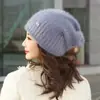 Chapéu de tricô estilo coreano com pelo de coelho para outono e inverno para mulheres, quente e grosso, com design que cobre as orelhas, versátil e valoriza o rosto, fazendo o rosto parecer menor, um chapéu de tricô aconchegante
