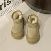 Botas de Neve com Solado Grosso para Meninas 2026 Nova Chegada de Inverno Plus Veludo Espessado Quente Botas Curtas de Um Passo Confortáveis Casuais Sapatos de Algodão